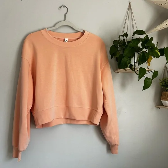 Lululemon Perfectly Oversized Cropped Crew Softstreme Peach Satin Size 4 - Picture 5 of 9